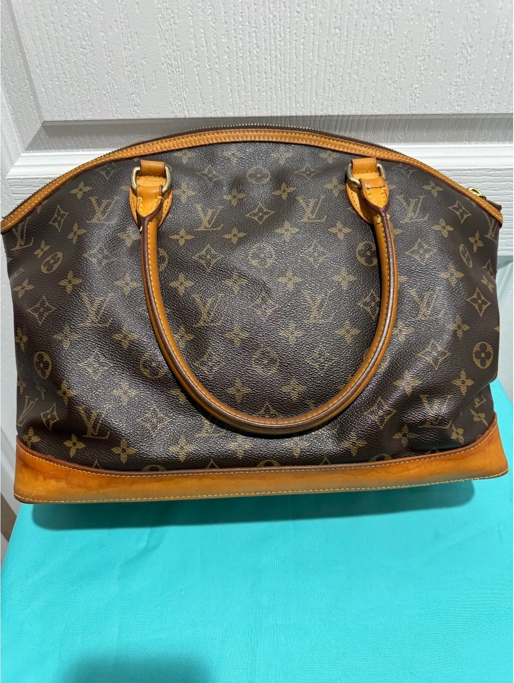 Louis Vuitton Lockit Horizontal Handbag - Picture 6 of 14